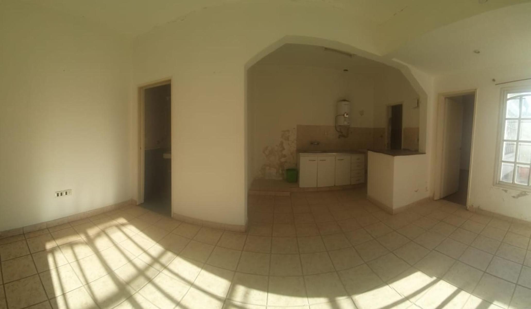 Nemesio Alvarez 800 · Moreno — foto 17