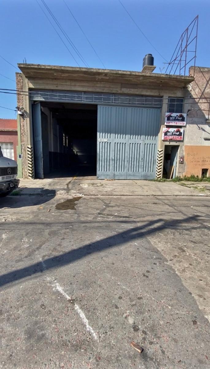 Galpón de 300 mts2. La Tablada