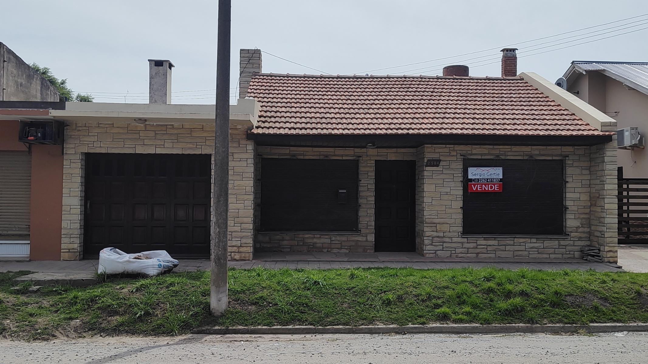 VENDO CASA C/ LOCAL Y TERRENO CONTIGUO (83-2584) NECOCHEA · Necochea — foto 31
