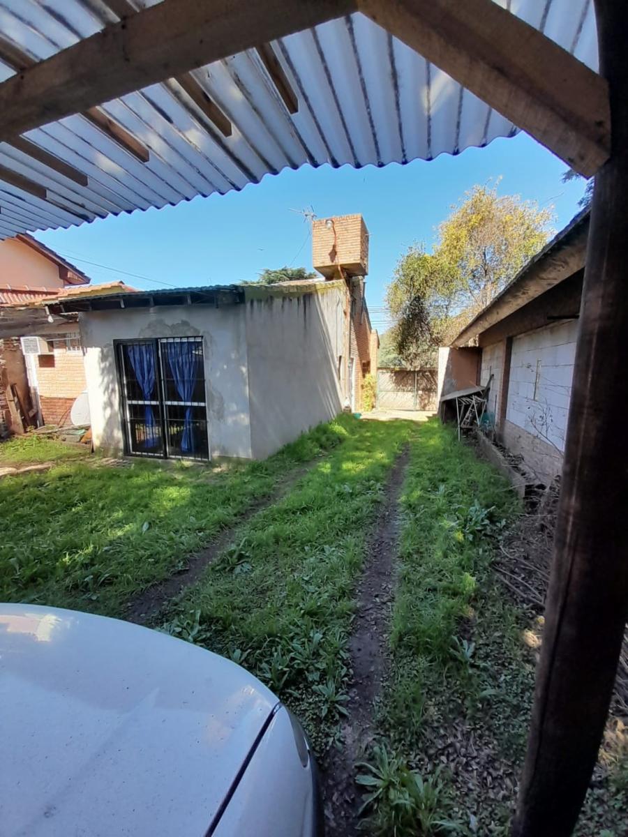 Casa de tres ambientes a la venta en San Miguel