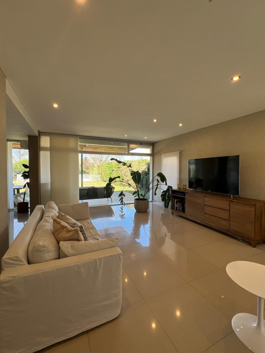 137 7405 · Berazategui — foto 3