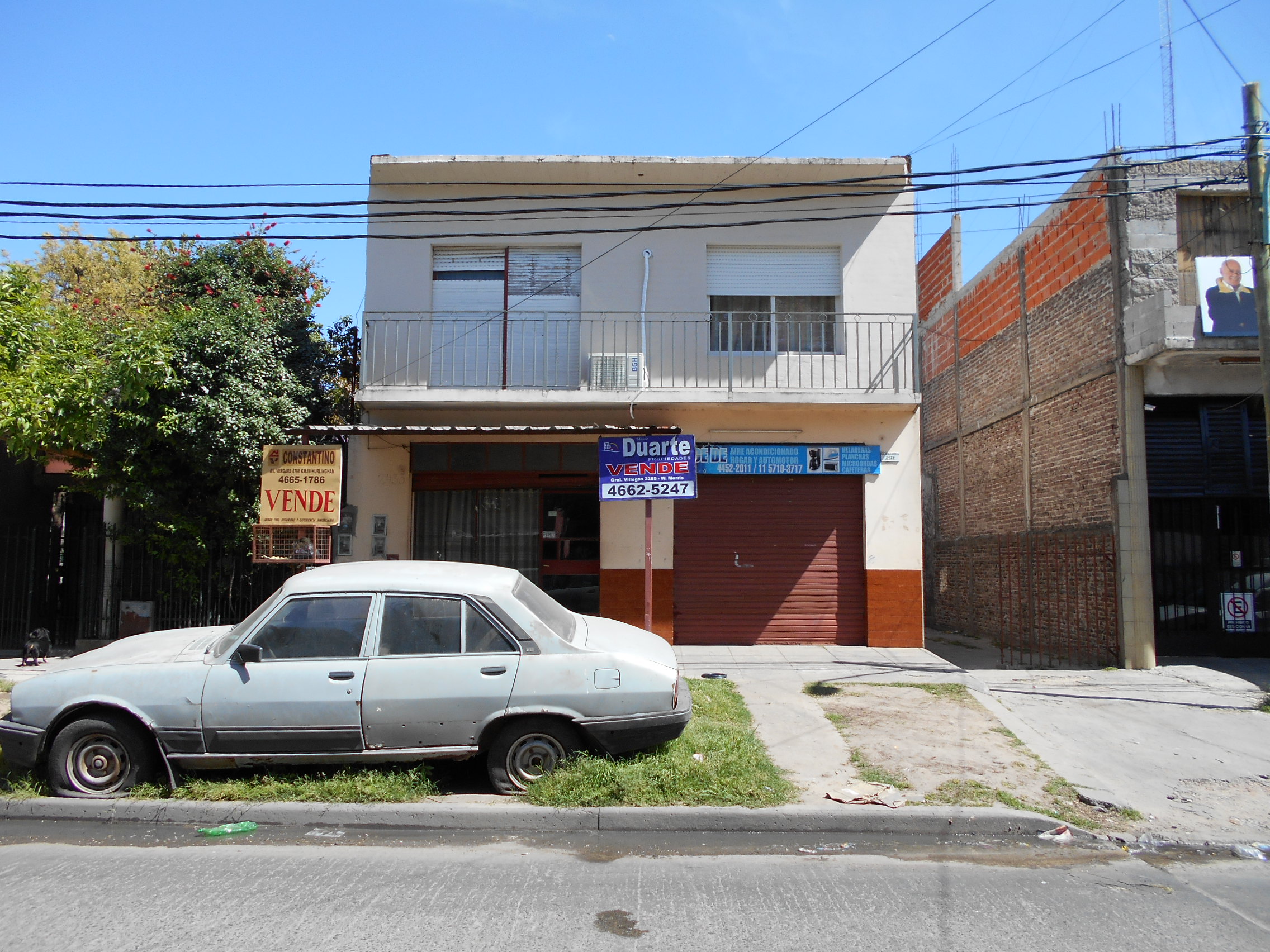 2 casas y 2 locales en venta en William Morris. Ideal Inversor.
