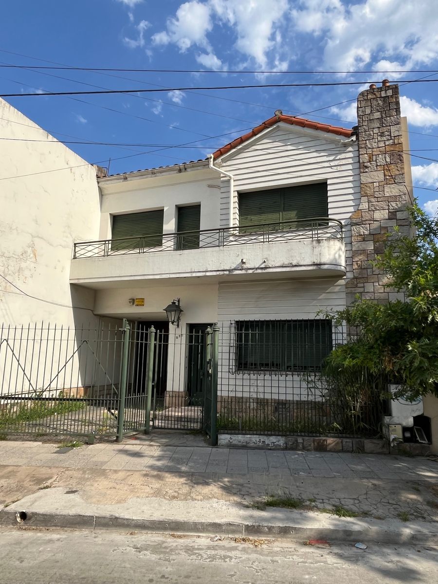 Eva Peron 379 · Lomas De Zamora — foto 16