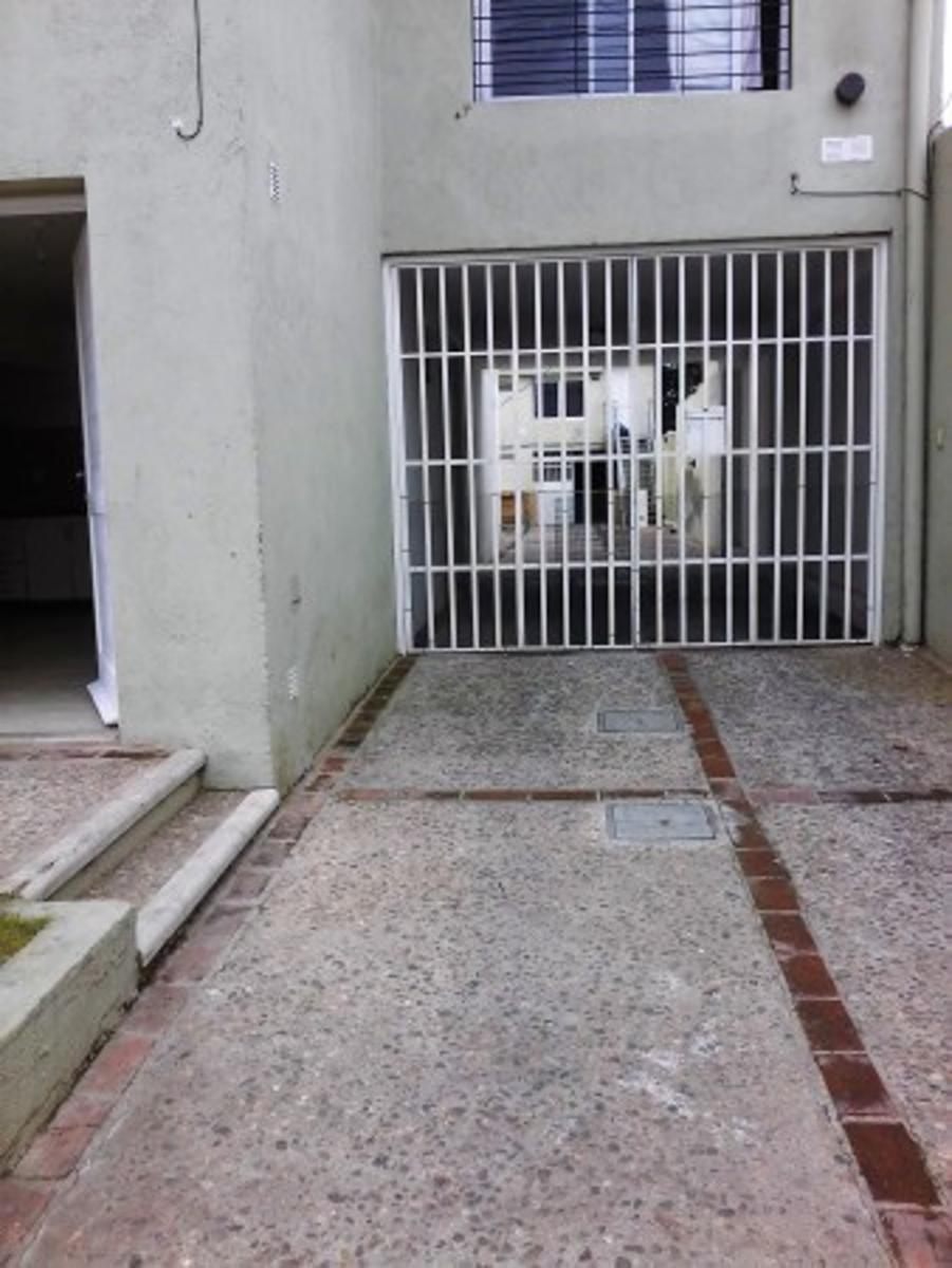 DOCTOR OSCAR COCCA 130 · Córdoba Capital — foto 5