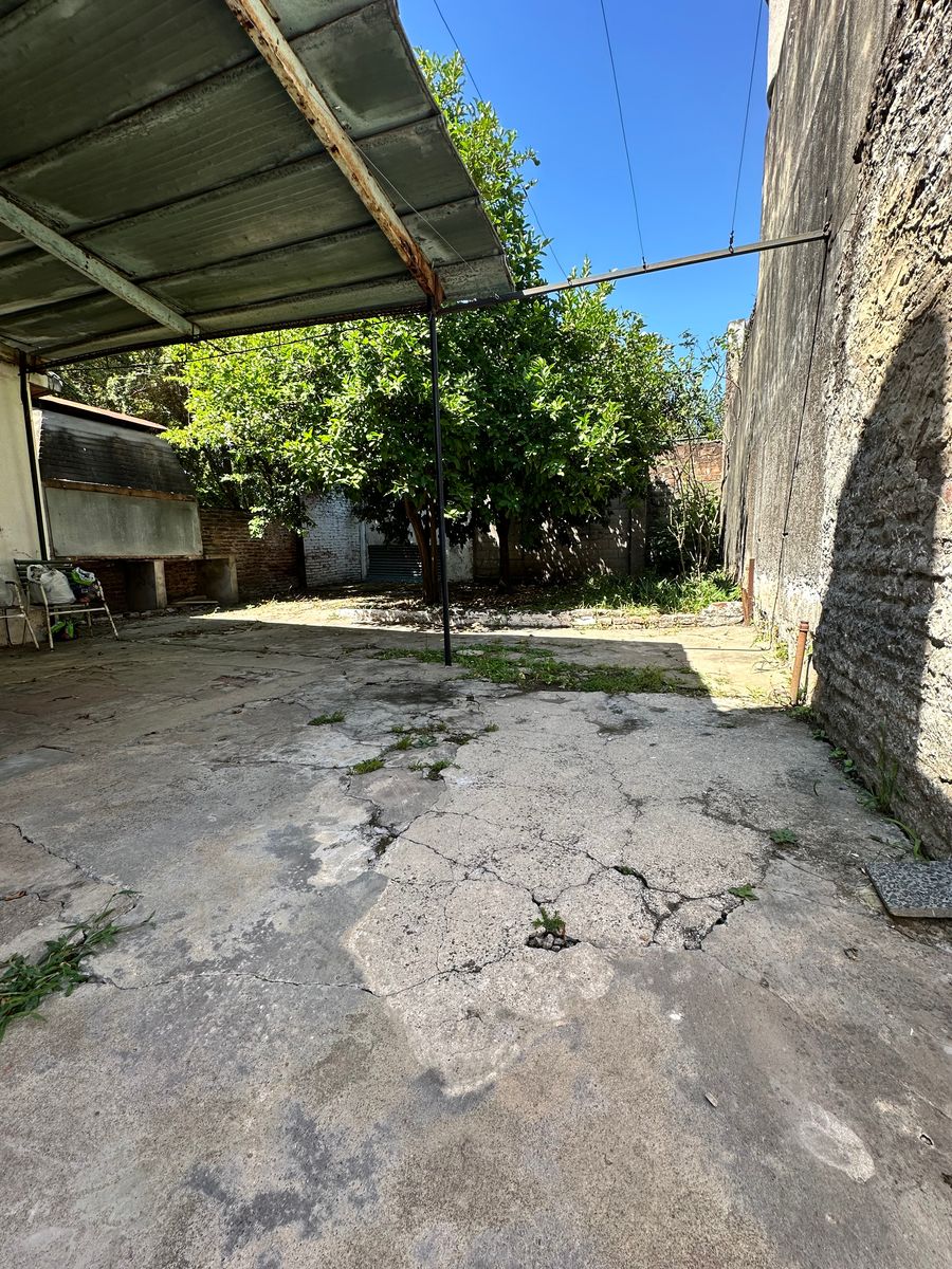 VENTA - PH 3 AMBIENTES - CON FONDO LIBRE - A REMODELAR - VILLA MADERO