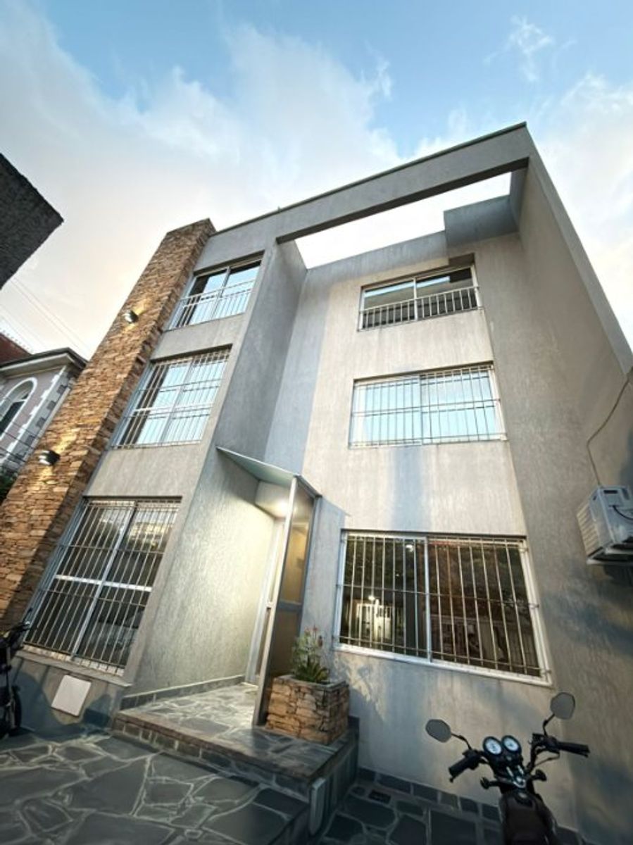 DEPARTAMENTO MONOAMBIENTE EN VENTA - MORON
