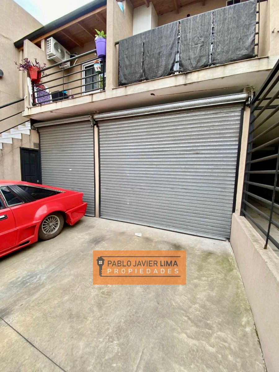 LAUREANA FERRARI 300 · Morón — foto 3