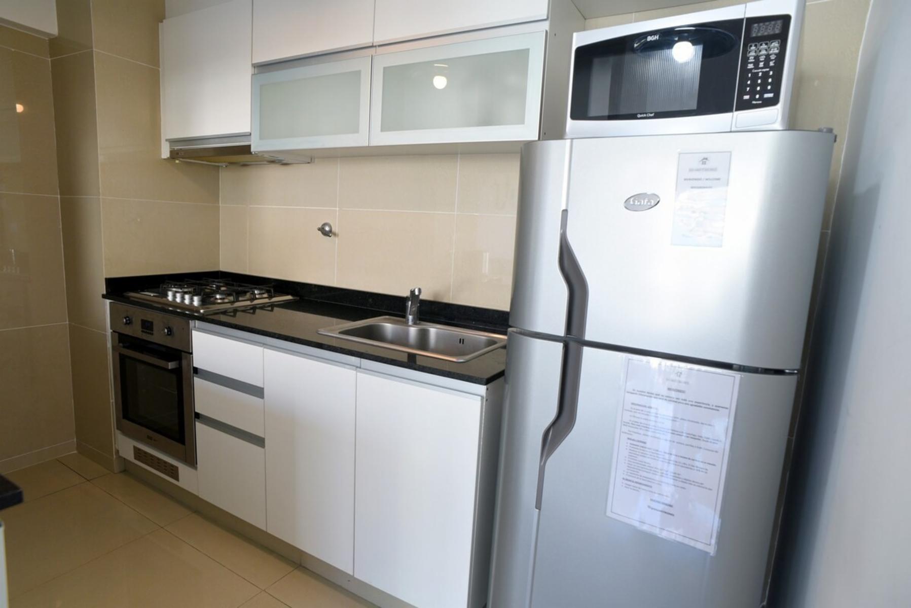 Excelente departamento con balcon terraza