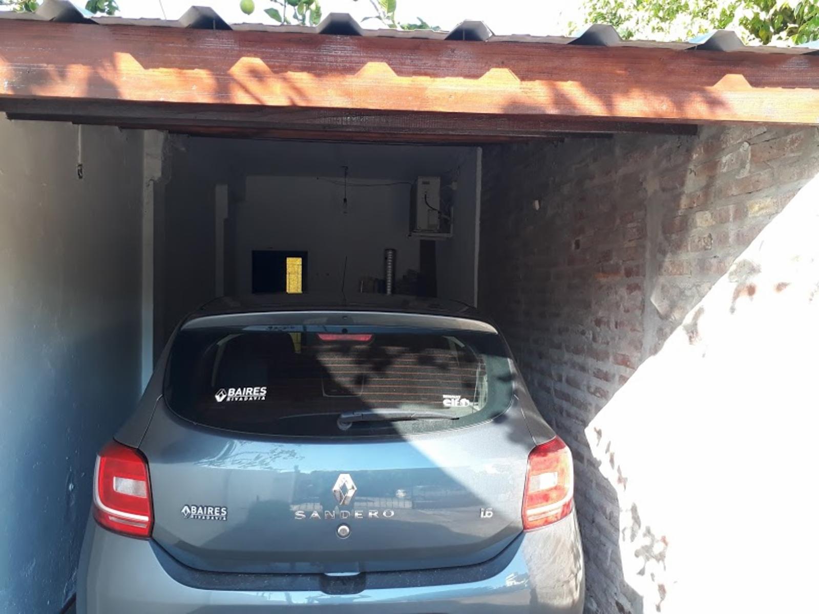 FLUGUERTO AL 1300 · Morón — foto 3