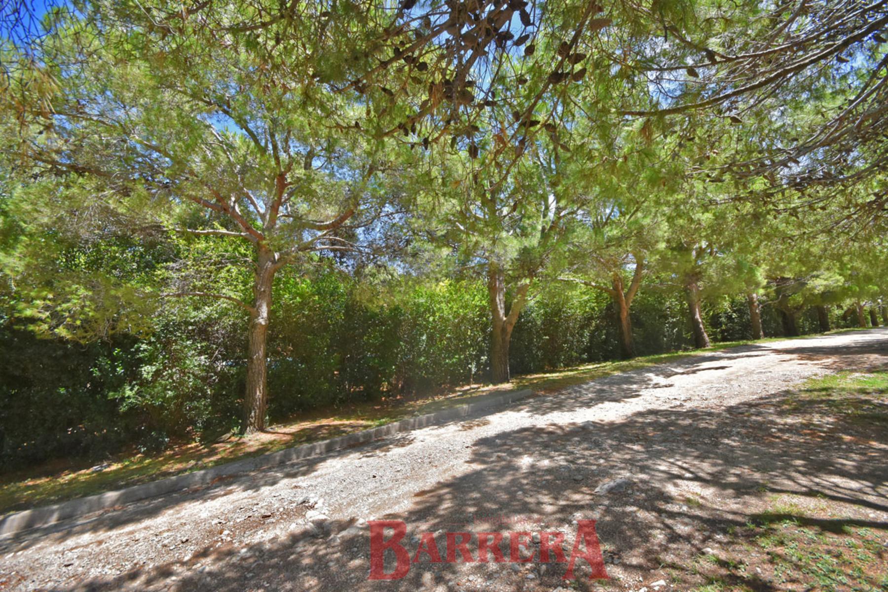 Lote doble con piscina de 68 m2 en el mejor country club de Merlo, San Luis