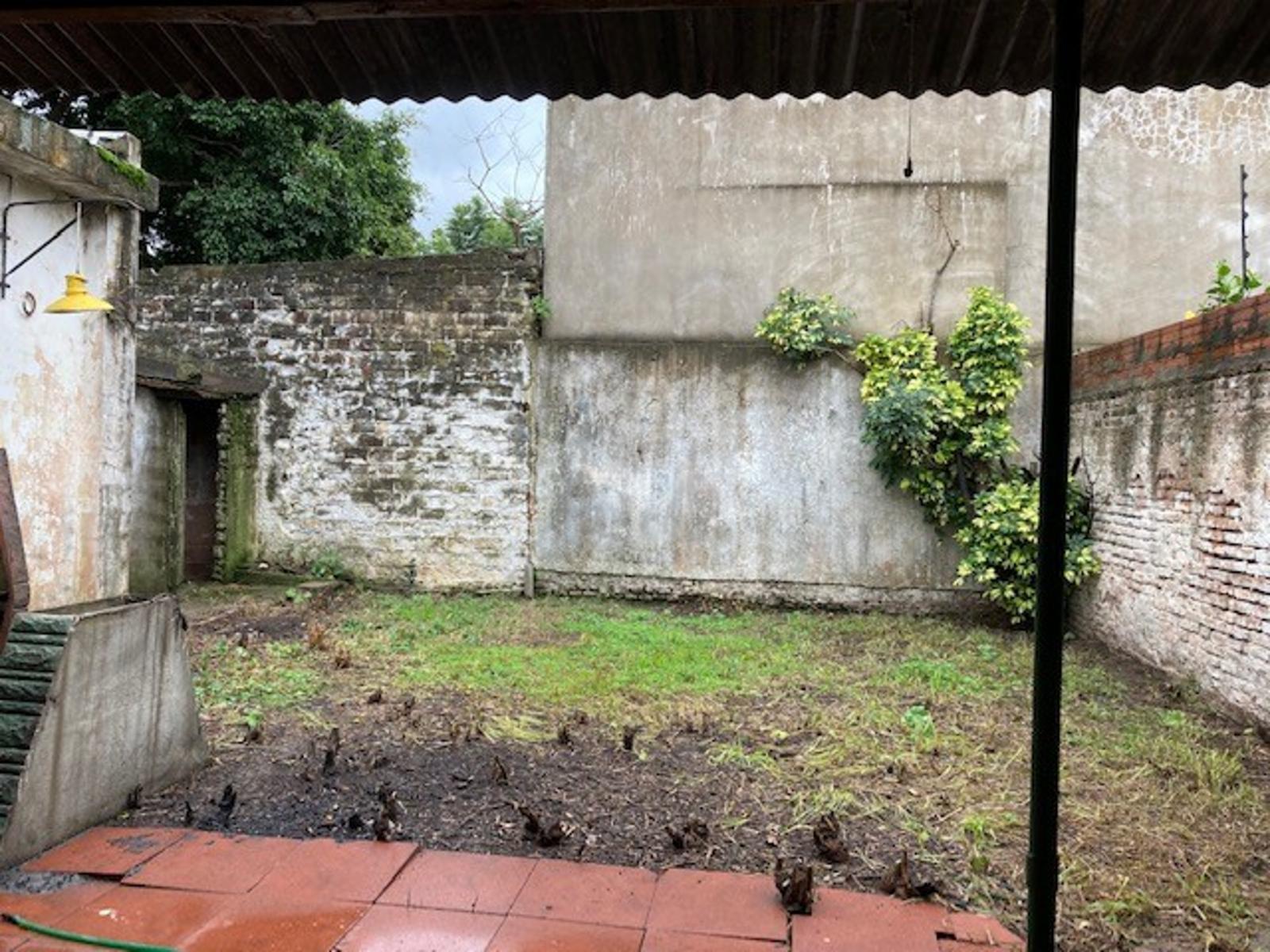 Donato Alvarez y Balbin · Morón — foto 4
