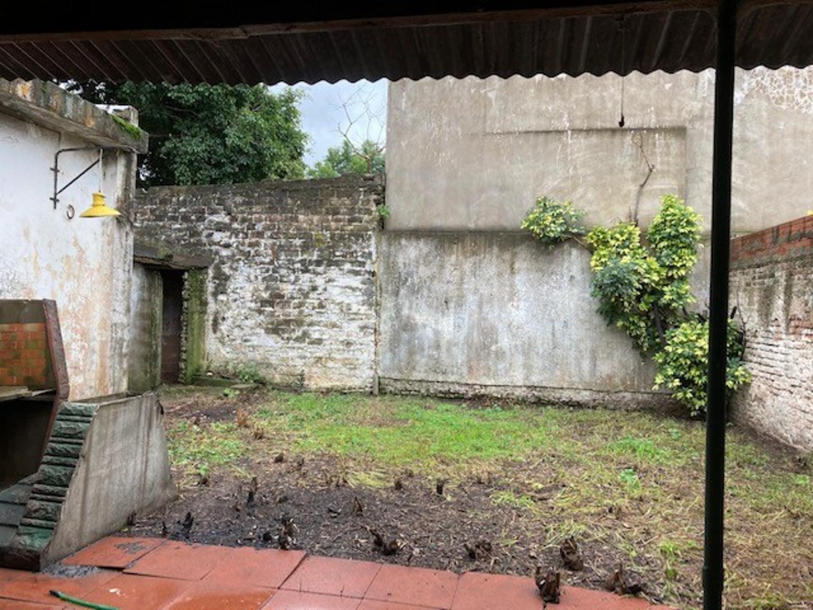 Donato Alvarez y Balbin · Morón — foto 5
