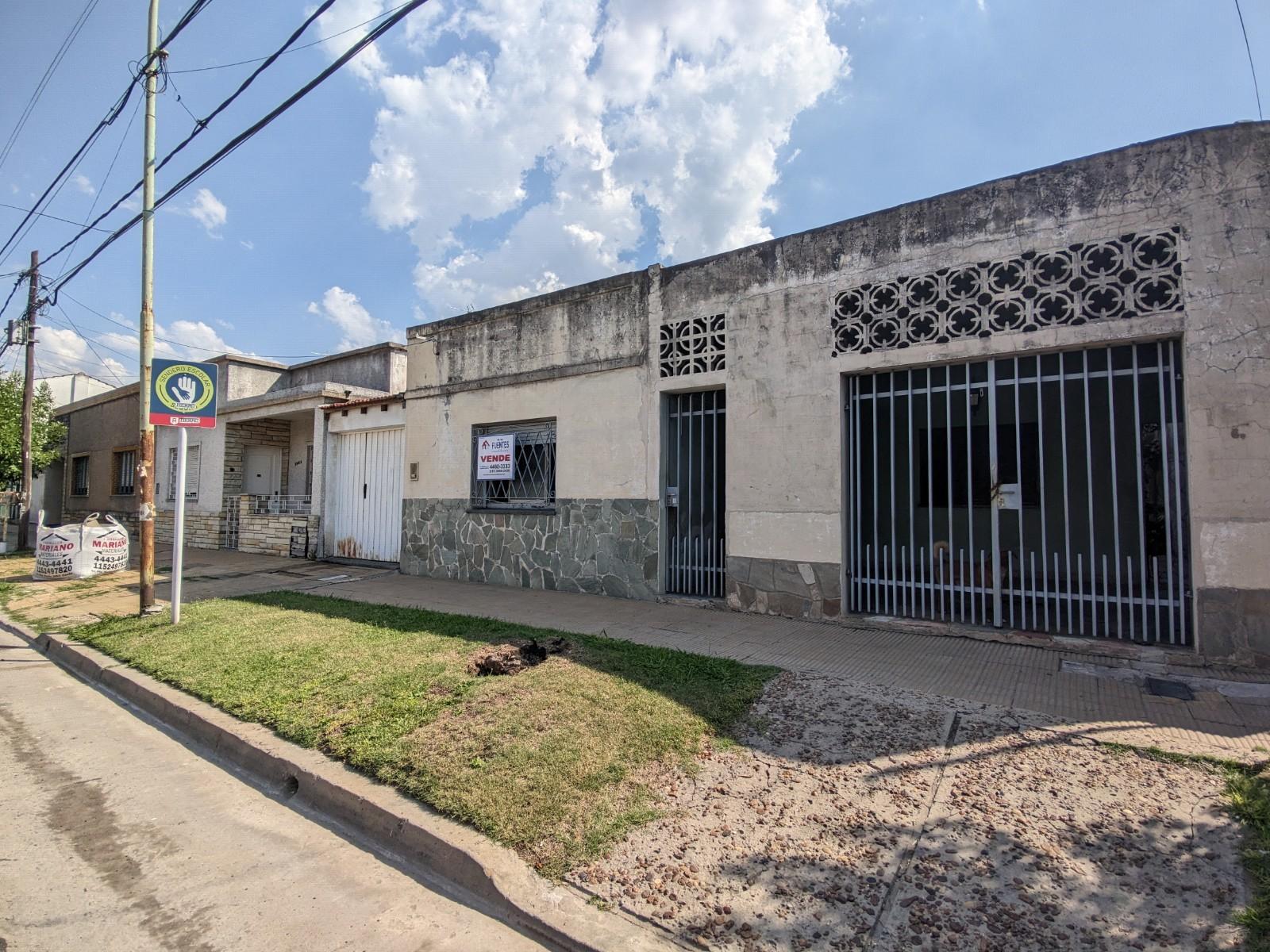 Leones 1059 · Morón — foto 10
