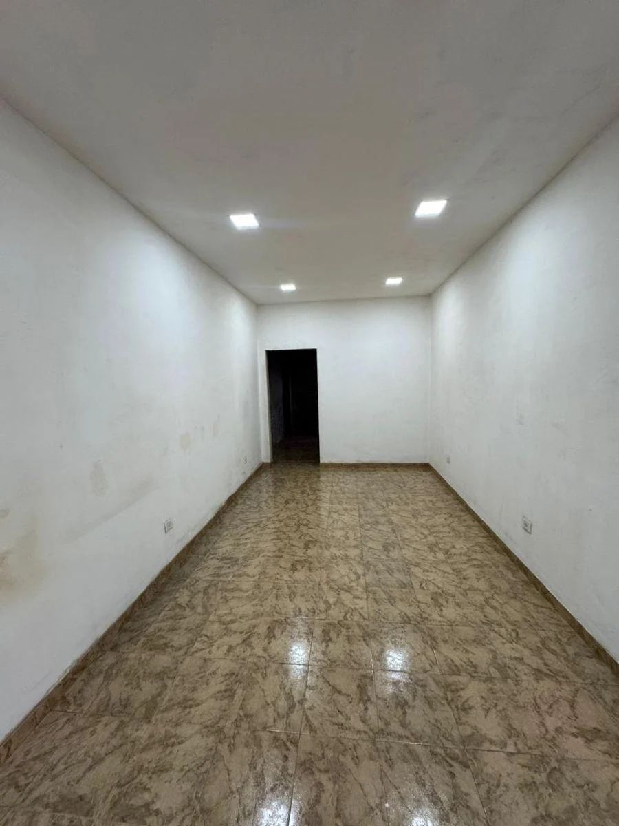 Av. Santa Fe 1300 · Lomas De Zamora — foto 11