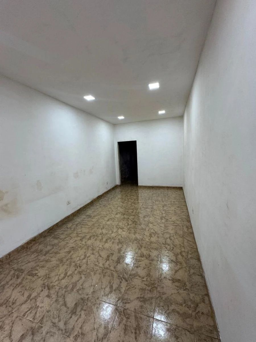 Av. Santa Fe 1300 · Lomas De Zamora — foto 12