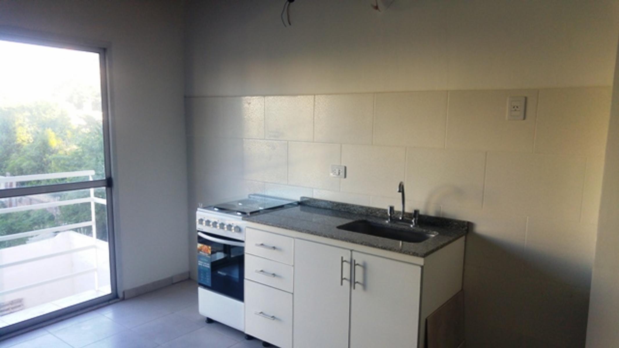 Larroche 300 · Morón — foto 3