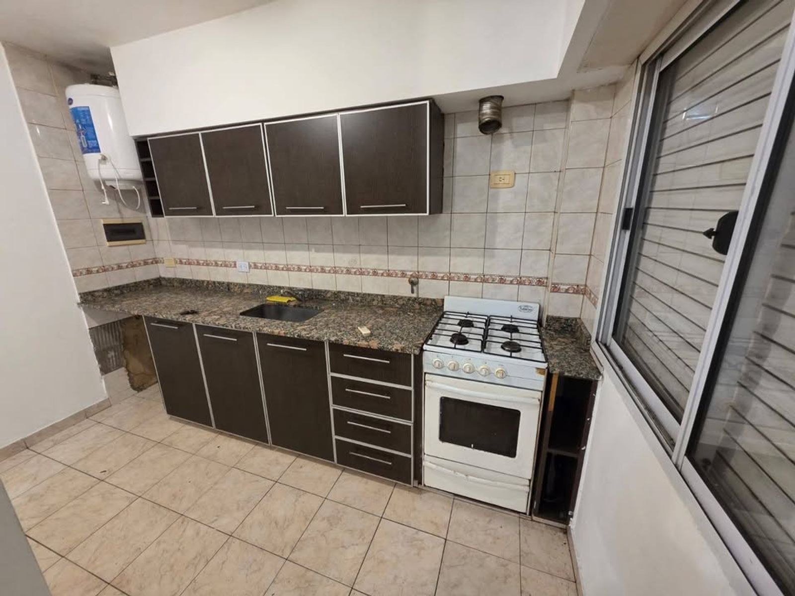 Sucre 300 · Morón — foto 6