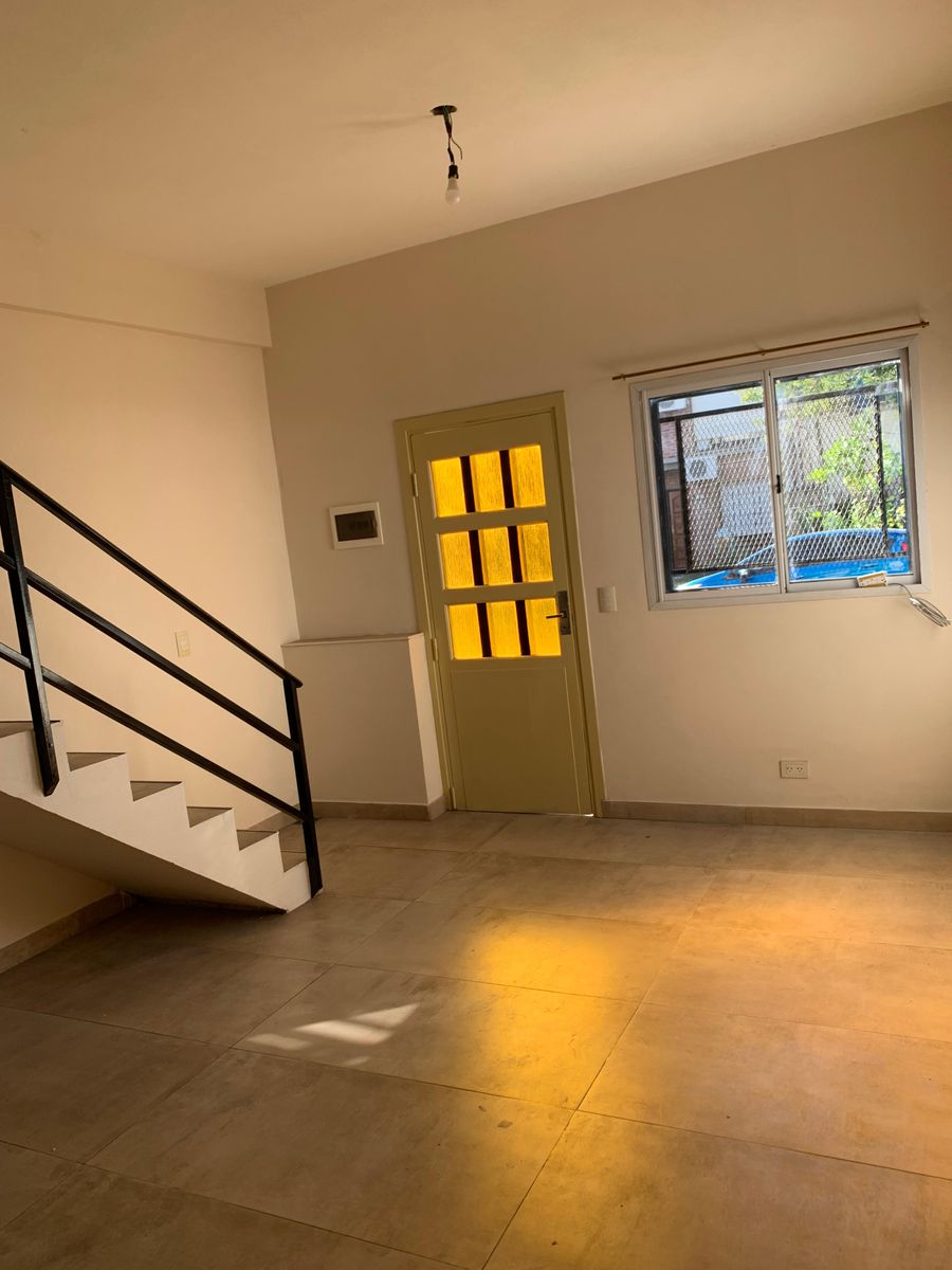 Departamento 2 ambientes a metros de Av. Cristiania