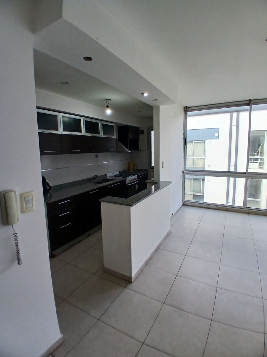 Bynnon 1676 · Almirante Brown — foto 3