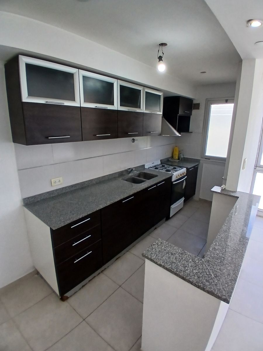 Bynnon 1676 · Almirante Brown — foto 4