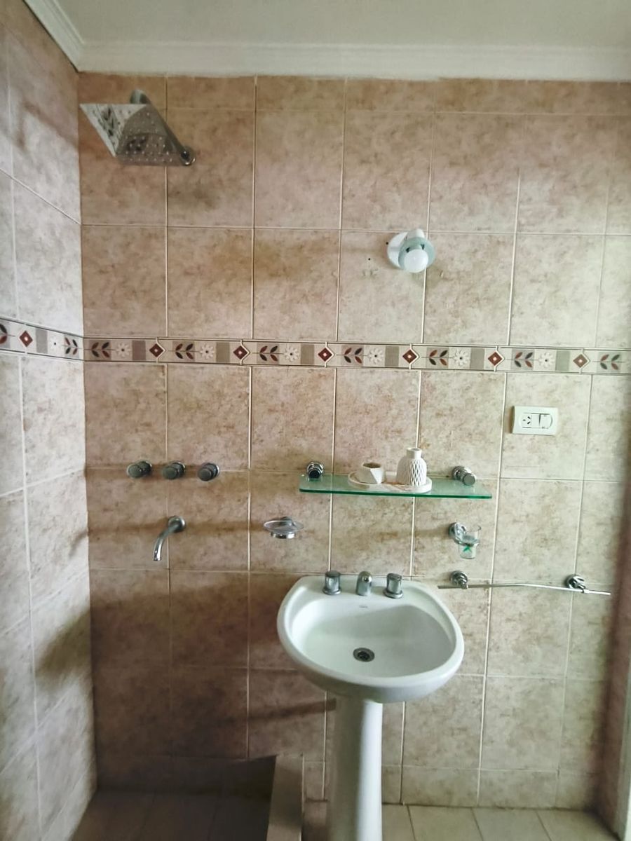 PASAJE VENIALVO 5836 · La Capital — foto 13