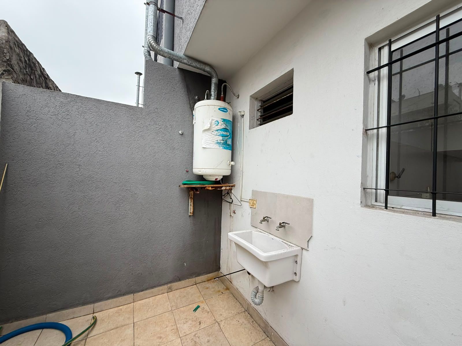 Duplex 3 ambientes con patio