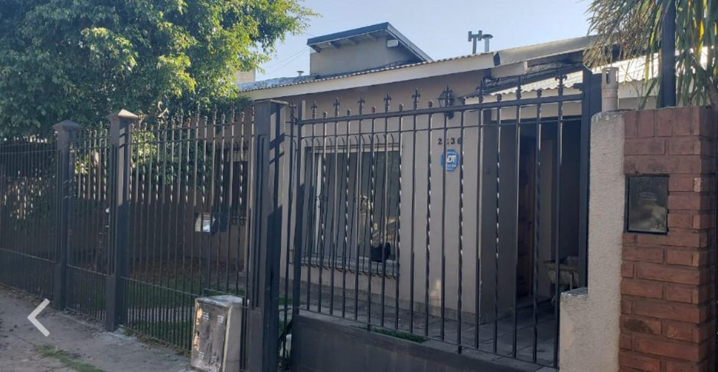 Excelente casa de 5 ambientes