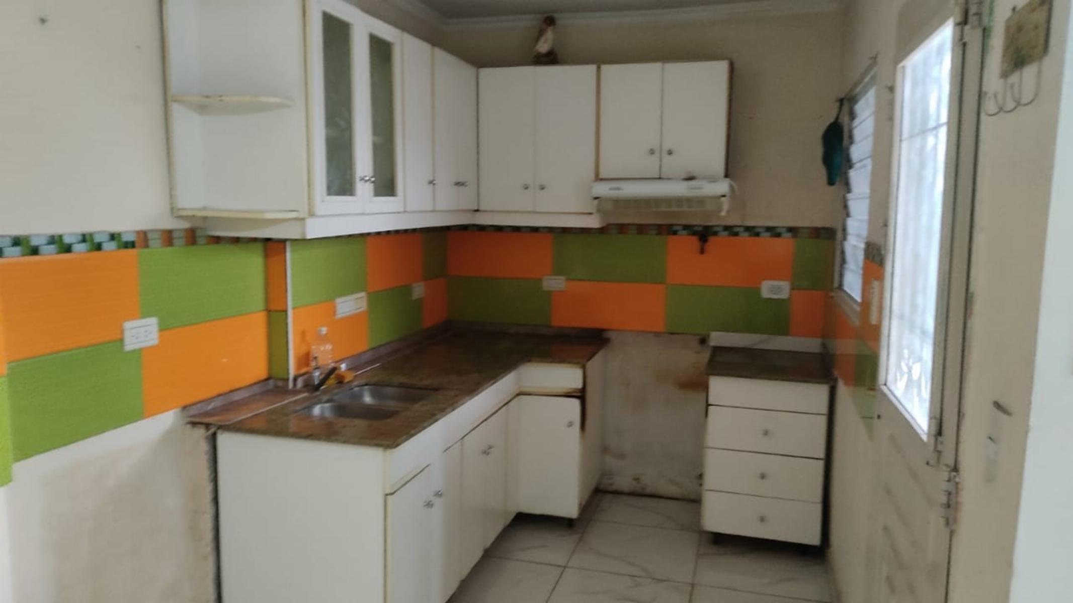 Hipólito Yrigoyen 18107 · Almirante Brown — foto 7