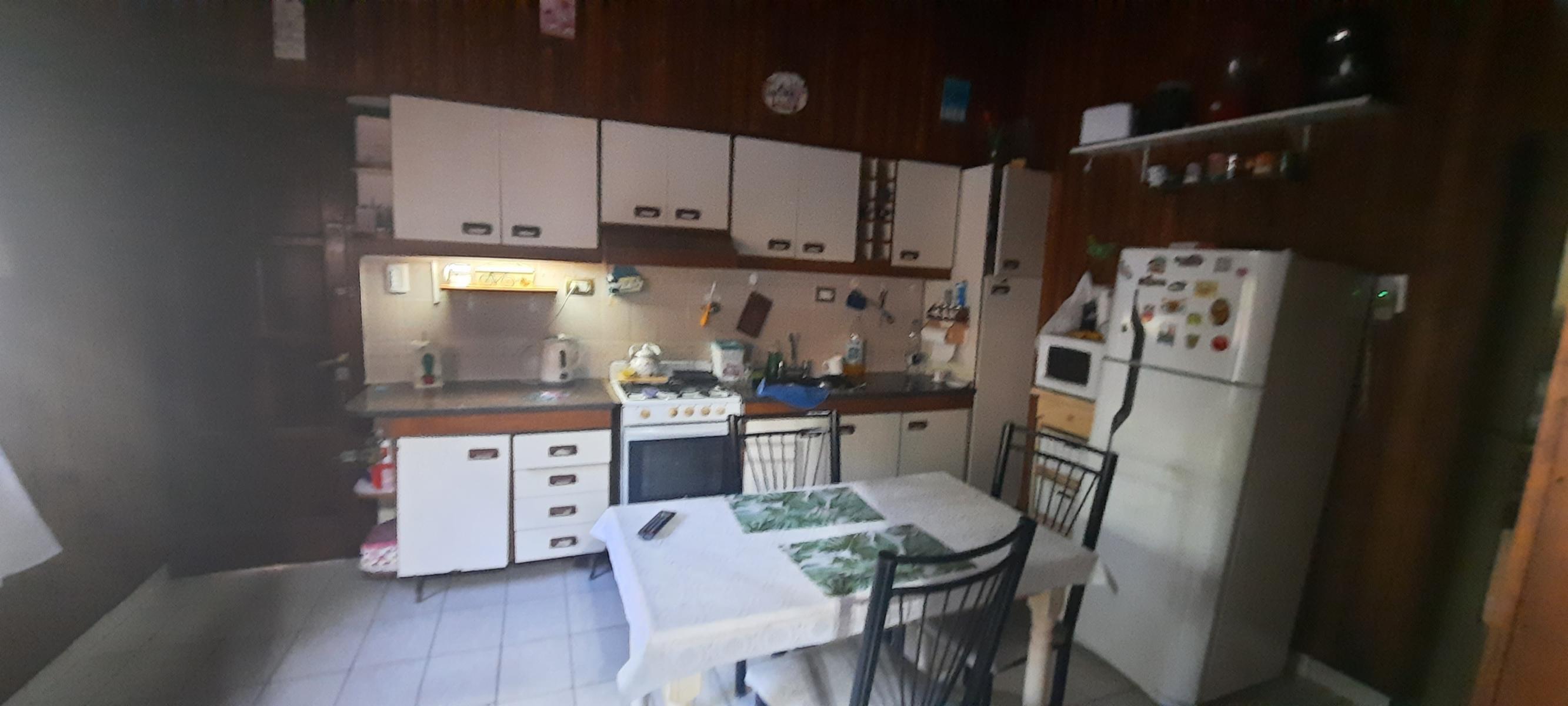 Casa Americana Sobre Lote De 8.66 X 26 Con Garage 2 Autos - Quincho Y Patio
