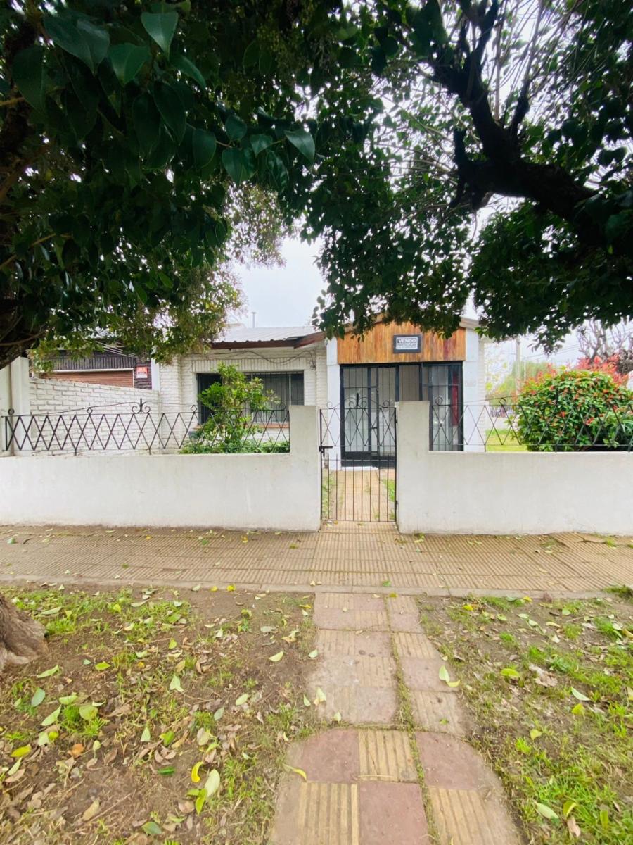 Casa de tres ambientes en venta. ACEPTA FINANCIACION