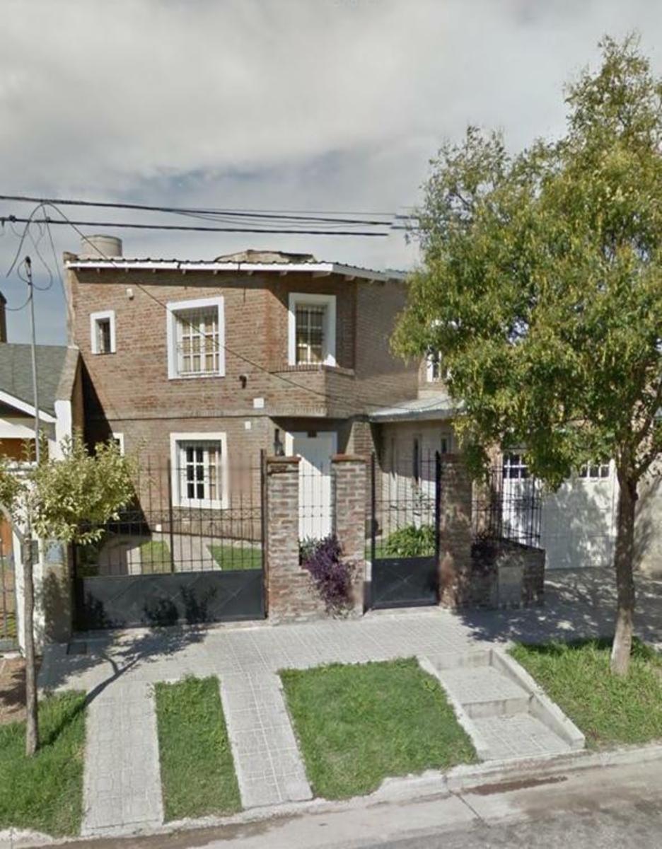 CASA EN VENTA CALLE LEYES OBRERAS