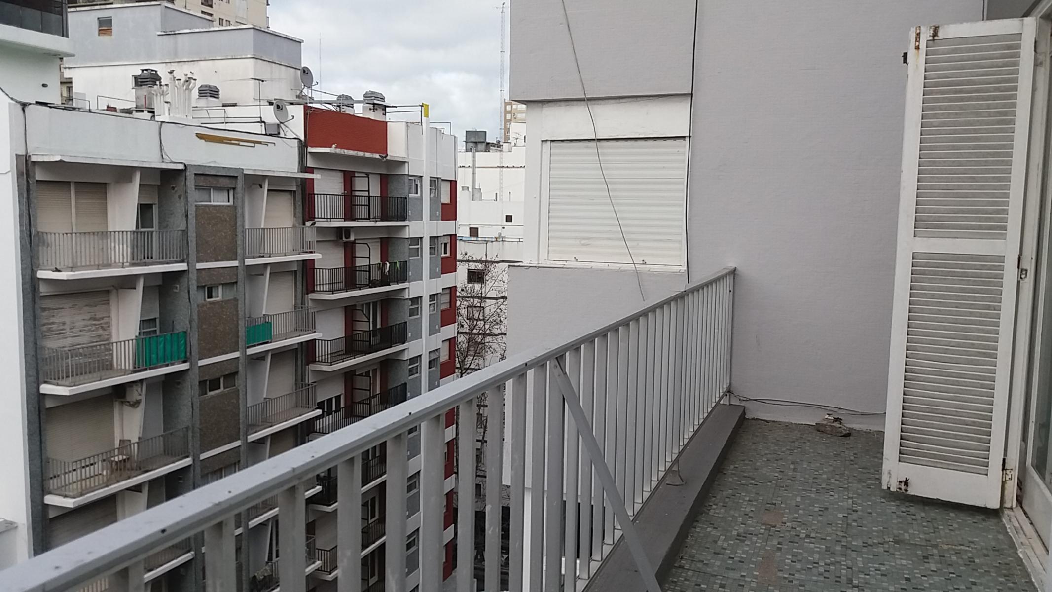 Excelente semipiso  equipado,  2 dormitorios con cochera y dependencia en calle Tucumán  a 1/2 cuadra de Avda. Colón.- · General Pueyrredon — foto 19