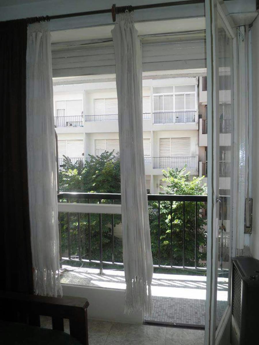 MAR DEL PLATA: MONOAMBIENTE CON BALCON AL FRENTE