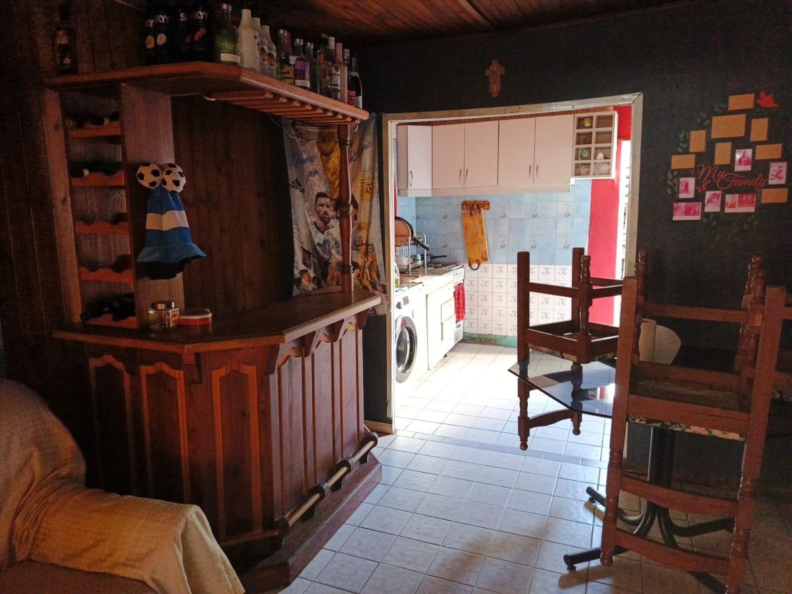 3 de febrero DE FEBRERO 4000 · Lanús — foto 6