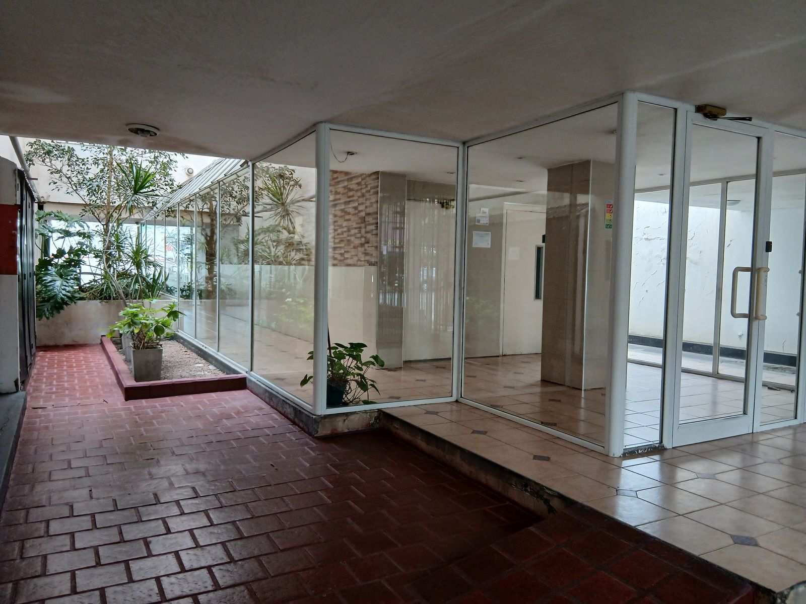 DEPARTAMENTO DE 2 AMBIENTES AMPLIOS CON BALCON EN FLORESTA