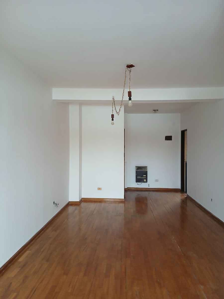 AV AVELLANEDA 3700 · Floresta — foto 4