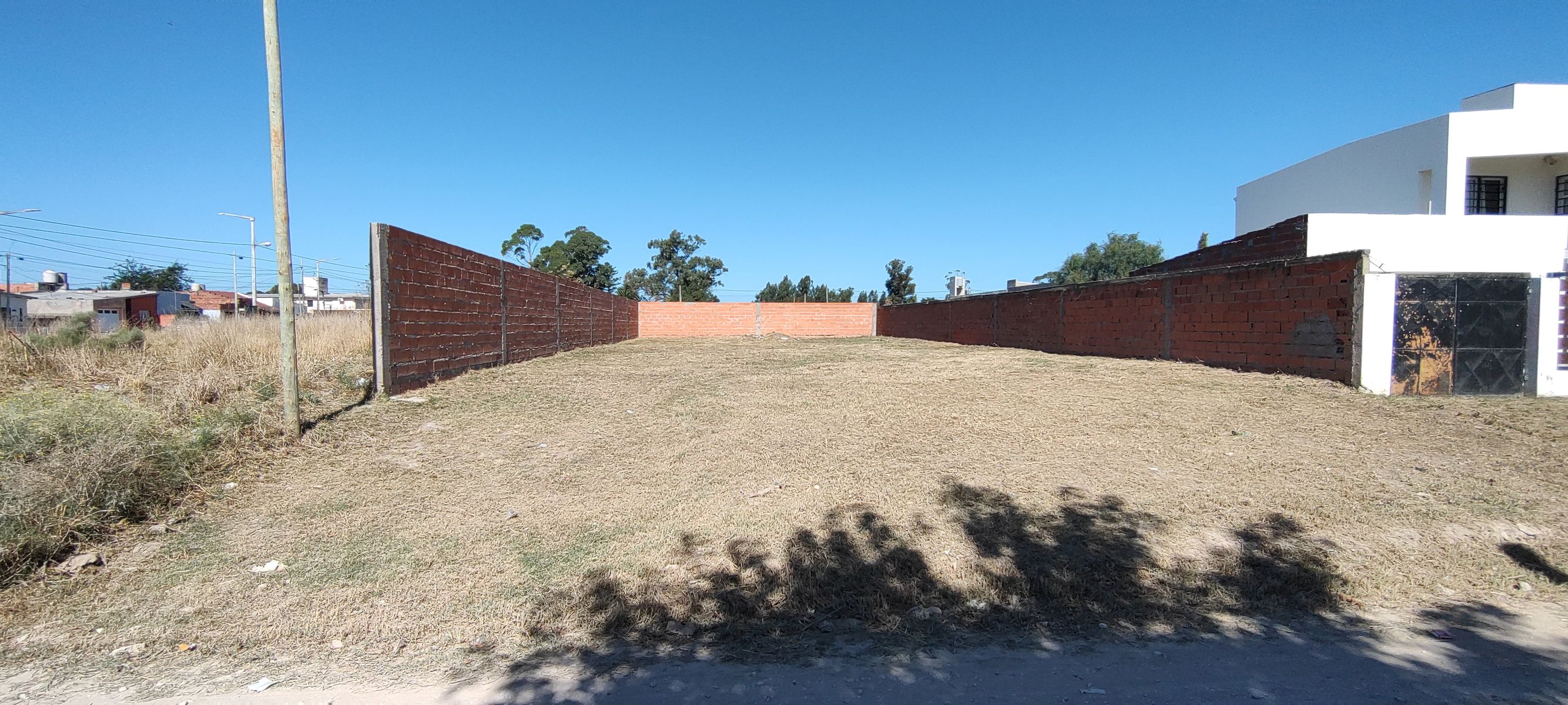 CALLE 82 E/ AV 75 Y CALLE 77 · Necochea — foto 3