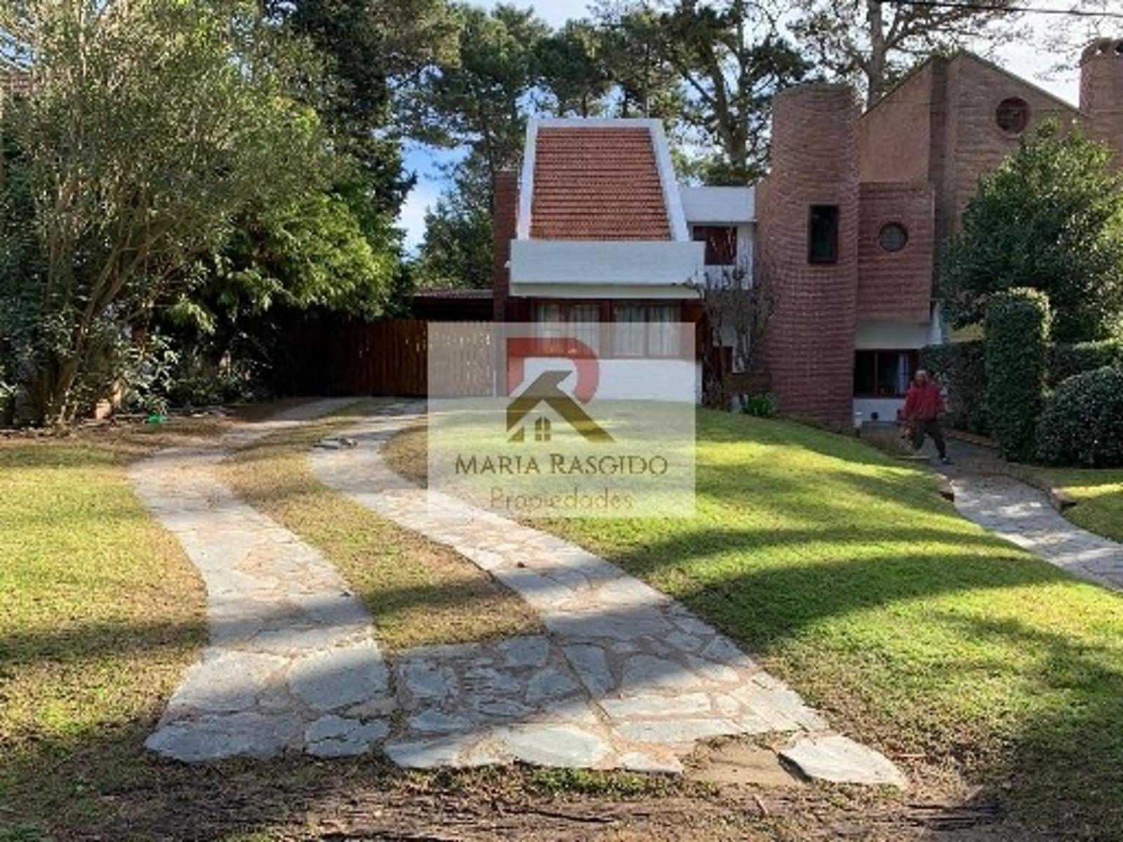 Alquiler de hermosa casa en Pinamar 4 dorm