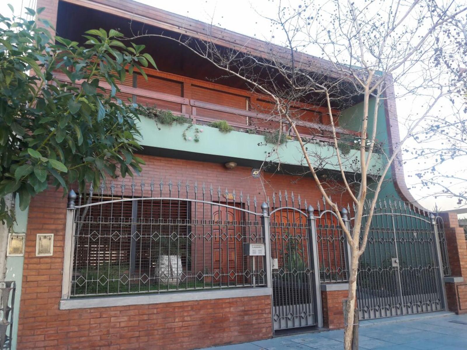 MENDOZA 2500 · Lanús — foto 3