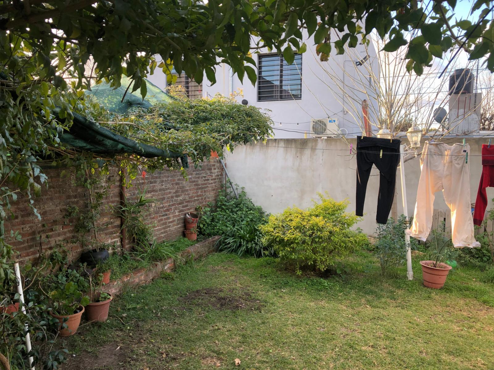 Casa y Departamento en un mismo terreno en 22 entre 45 y47 · Mercedes — foto 12
