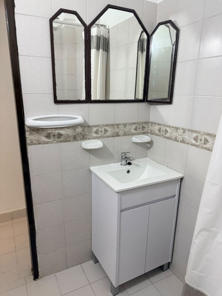 VICTOR MAYOR BERGAMI 2697 · Hurlingham — foto 9