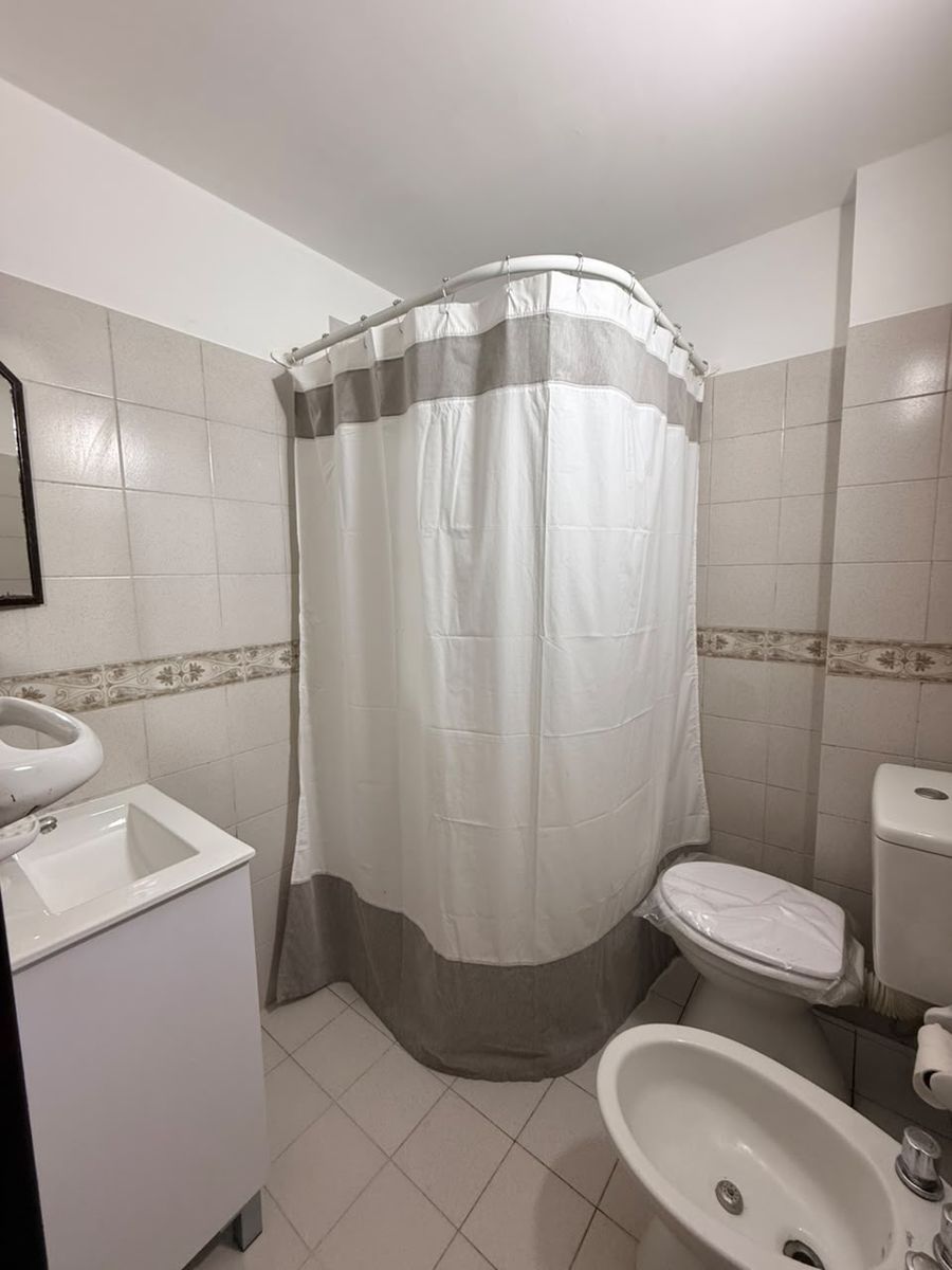 VICTOR MAYOR BERGAMI 2697 · Hurlingham — foto 10