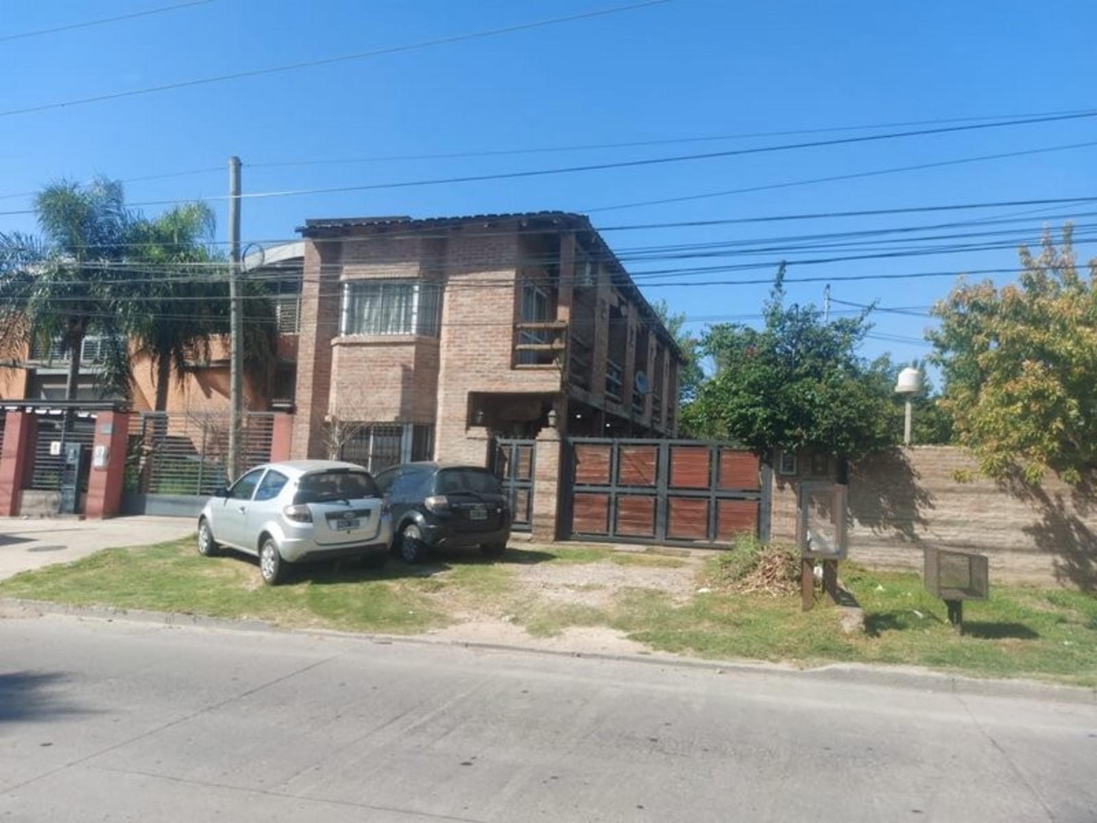 Av. Gral. Juan Domingo Perón · Tigre — foto 4
