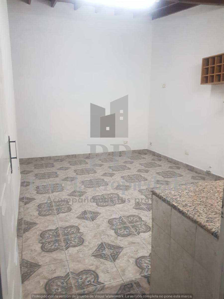 DEPARTAMENTO 3 AMBIENTES PRIMER PISO RAMOS MEJIA