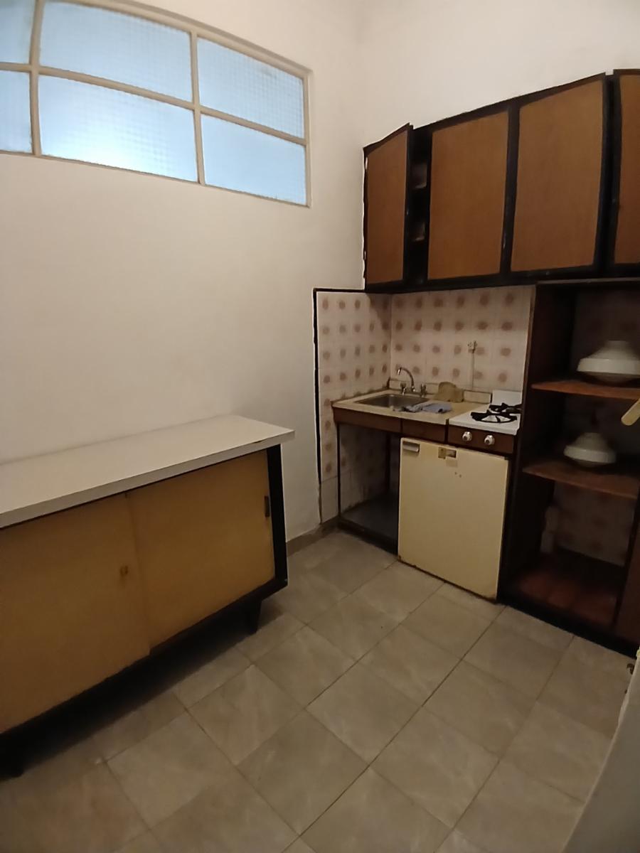 OFICINA DE 50 M2 CON 2 DESPACHOS Y COCINA COMPLETA EN EDIFICIO LA UNION - MUY SEÑORIAL Y DE ESTILO