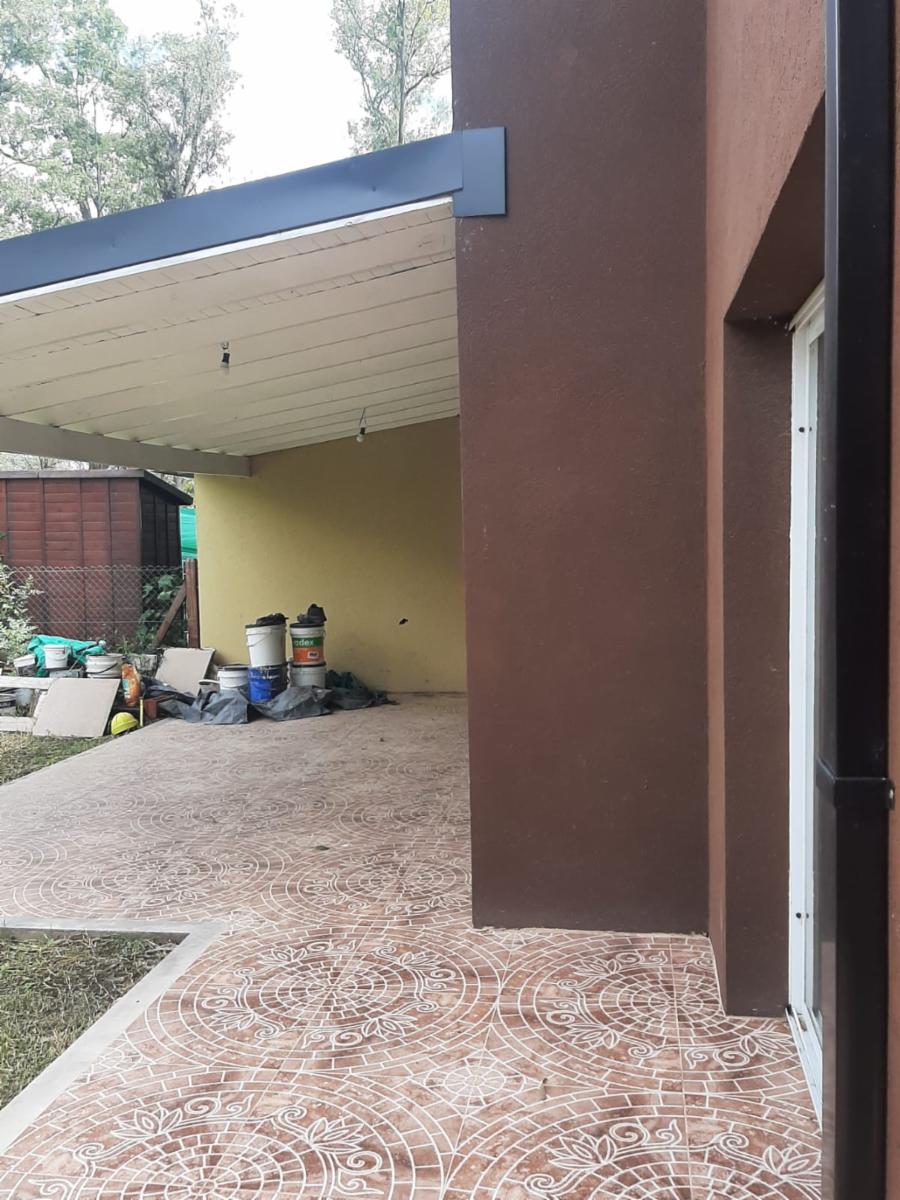 Perfecta casa a estrenar tipo tríplex de 4 ambientes en Barrio Privado Álvarez del Bosque