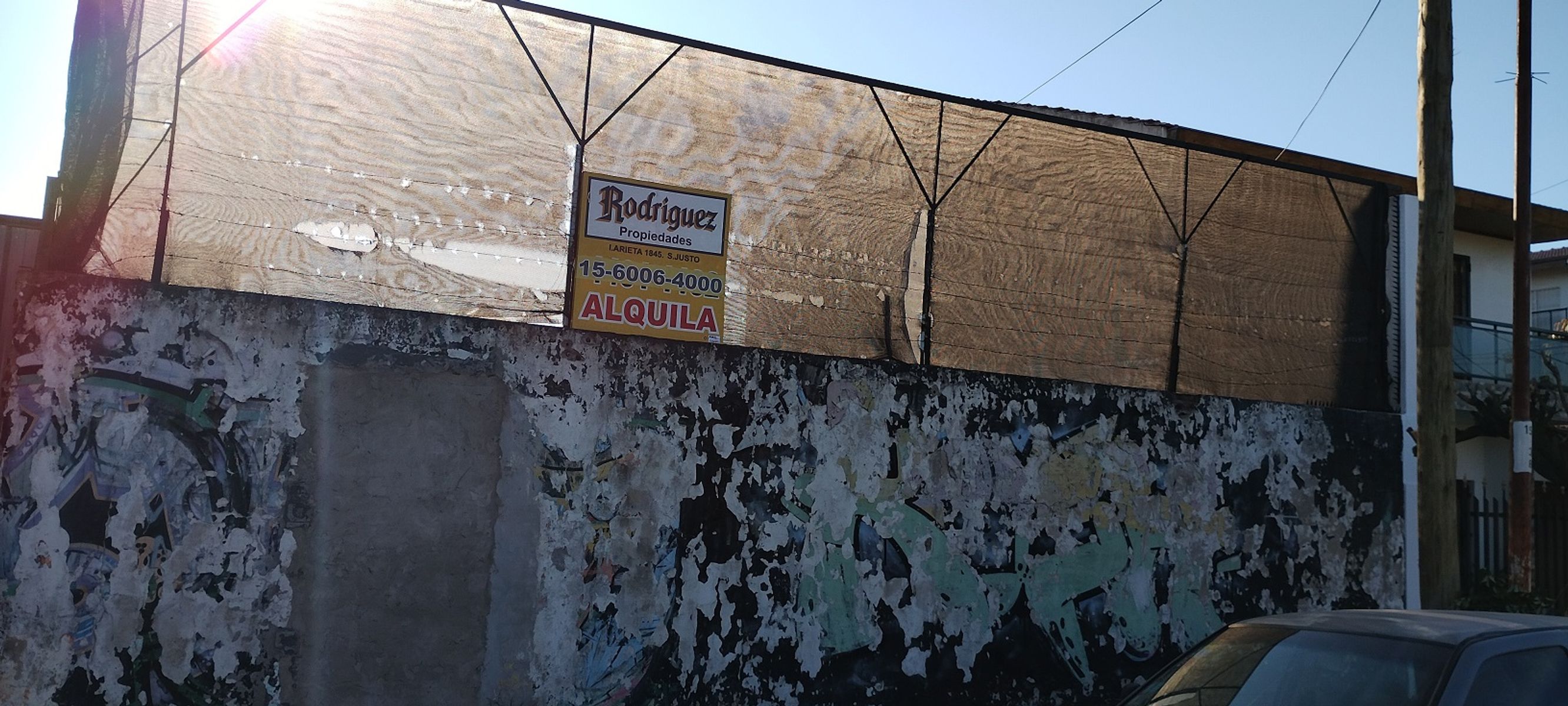 LOTE 700 m2 con deposito