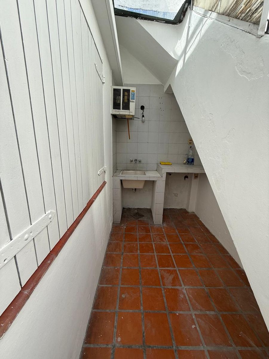 AMANDA ALLEN 484 · Hurlingham — foto 9