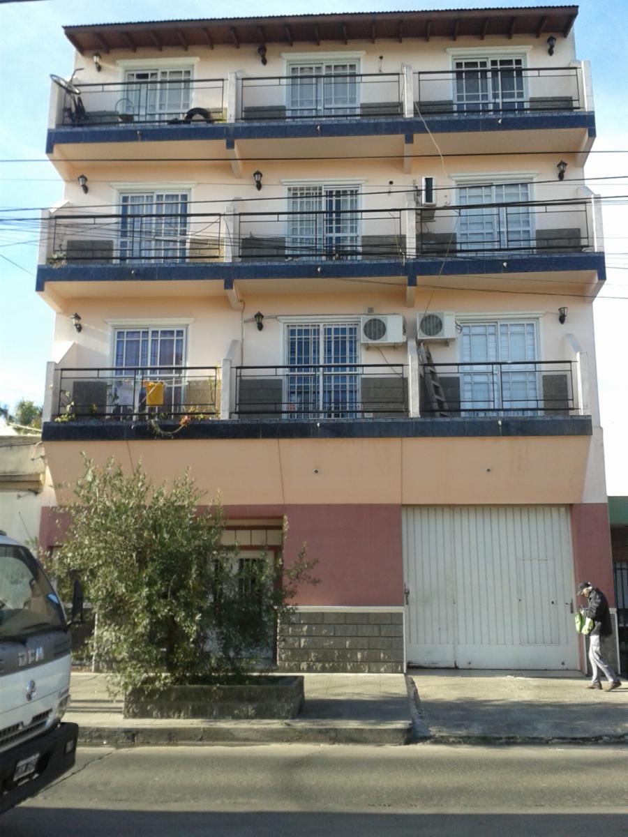 Departamento 2 ambientes, con balcón y terraza compartida apto a crédito.