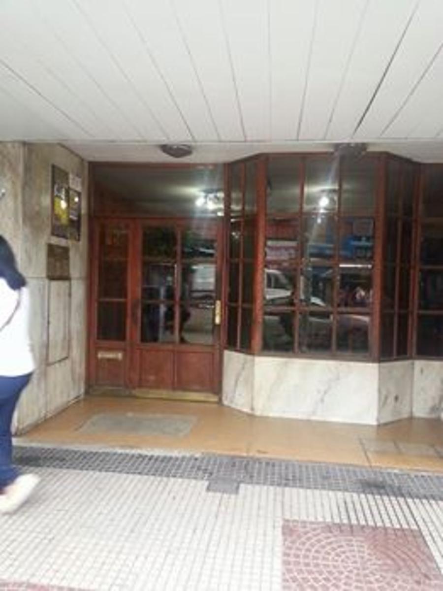 AV. PTE PERON 1600 · San Miguel — foto 13